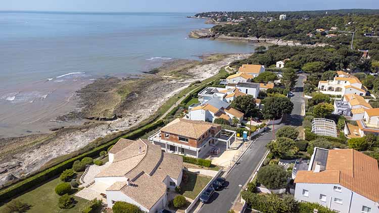 Travaux marchés publics Local Mairie |  EGCM Entreprise générale de construction BTP Royan Charente Maritime